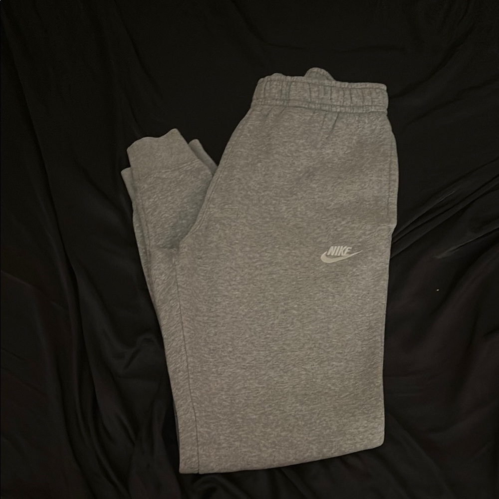 Nike Gray Sweatpants Elastic Waistband Tapered Fit